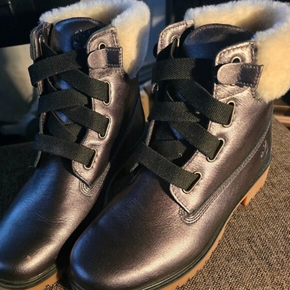 GORGEOUS TIMBERLAND DRESS BOOTS WITH FUR TRIM - Picture 2 of 9
